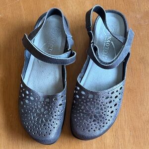 Naot Metallic Gray Mary Jane Slingback Shoes